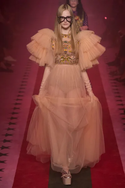 Look 52